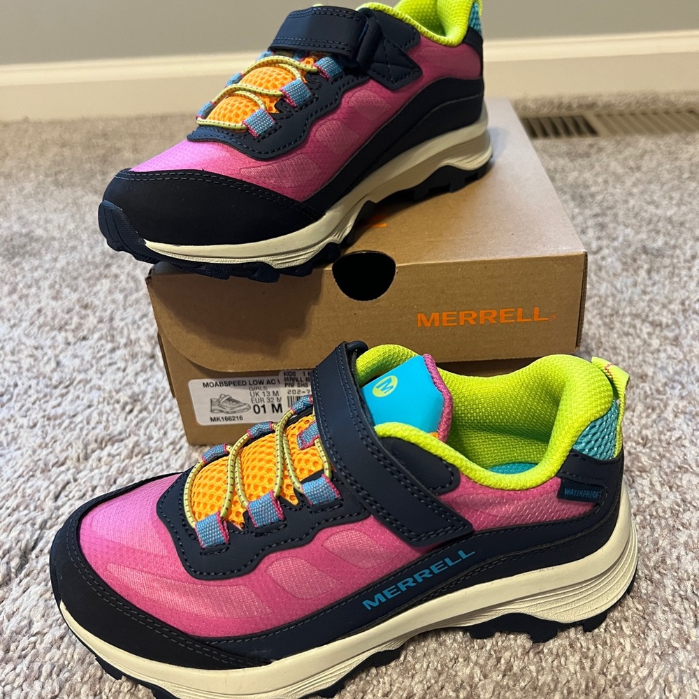 New Merrell MoabSpeed Low AC waterproof shoes size 1
